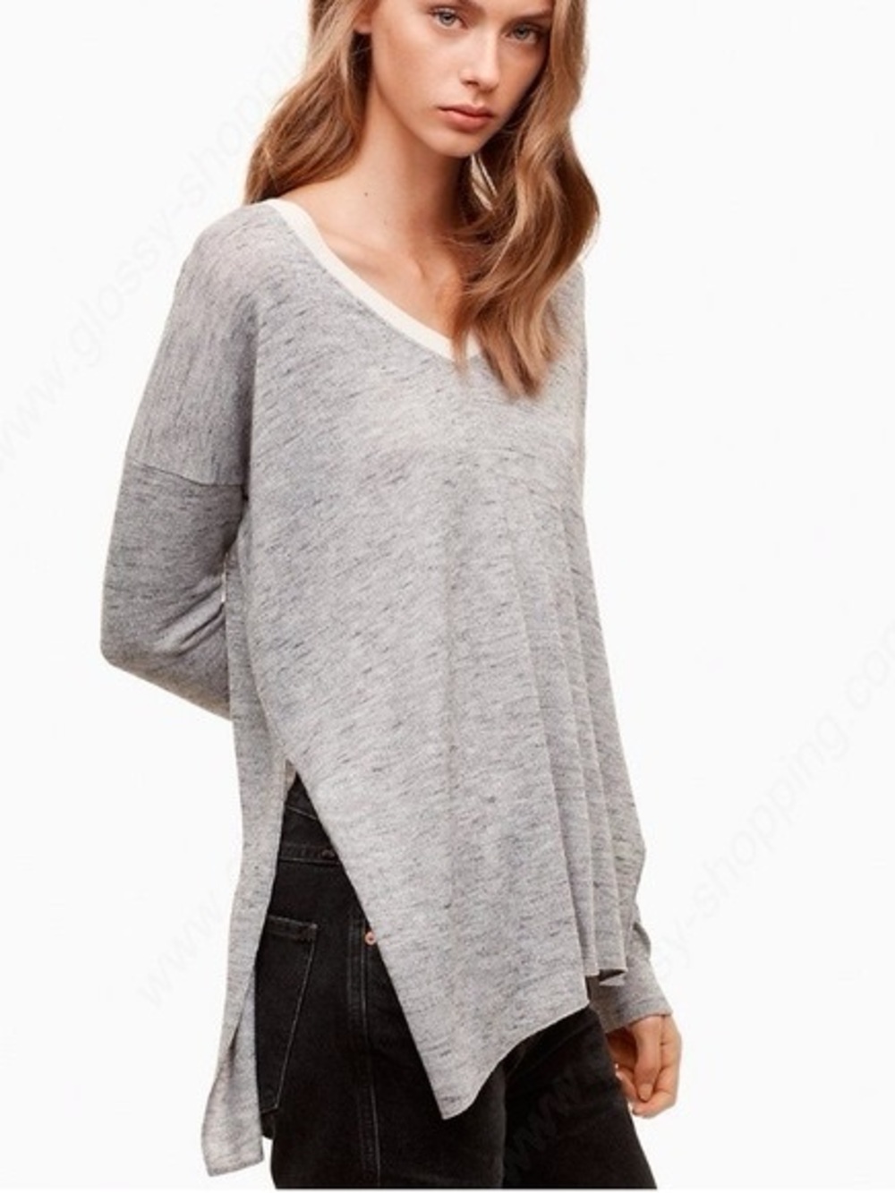 Wilfred V-Neck Sweater w/trim💕